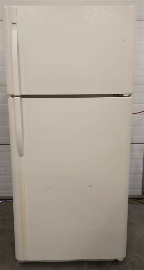 No Ice Maker. . Refrigerator sale used